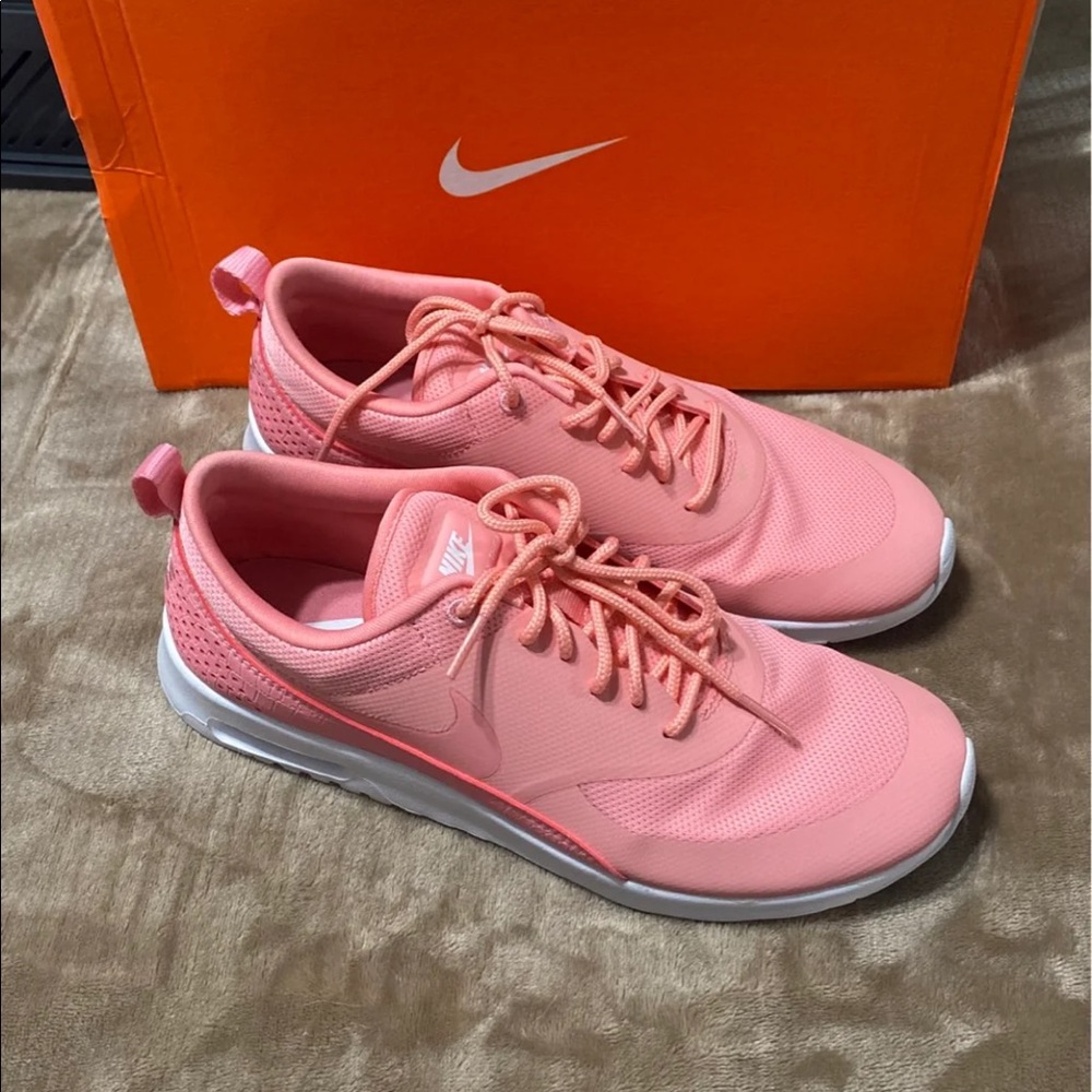 EUC Womens Nike Air Max Thea Bright Melon Size 9